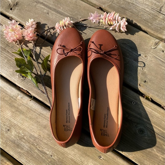 Maroon ballet flats | Burnt Orange | fall colour | brown ballet flats | bows | - Picture 4 of 6